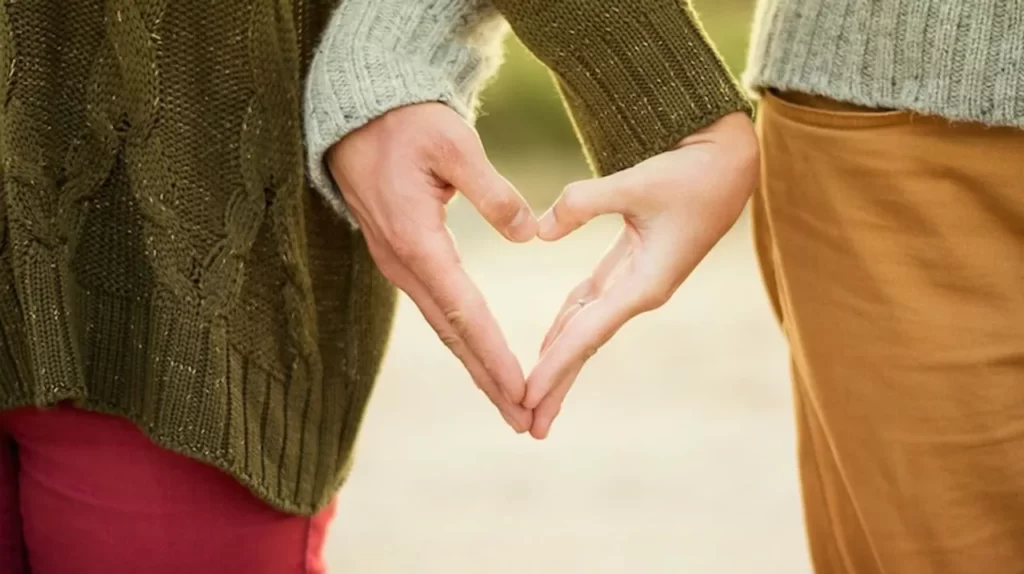 Here are 10 signs that someone may be your soulmate